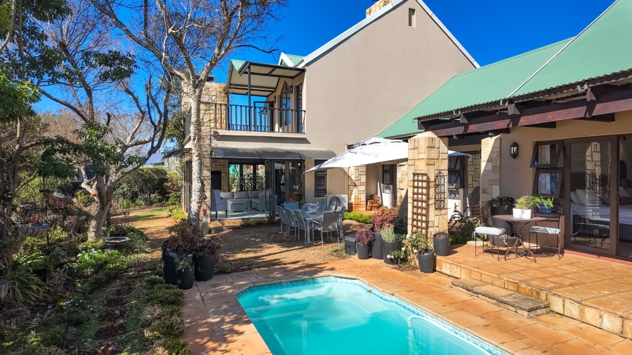 4 Bedroom Property for Sale in The Coves North West